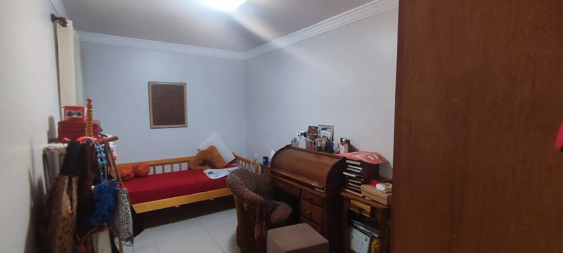Imagem Casa à venda com 03 suítes mais 02 quartos, no Bairro Coqueiral, Cascavel.