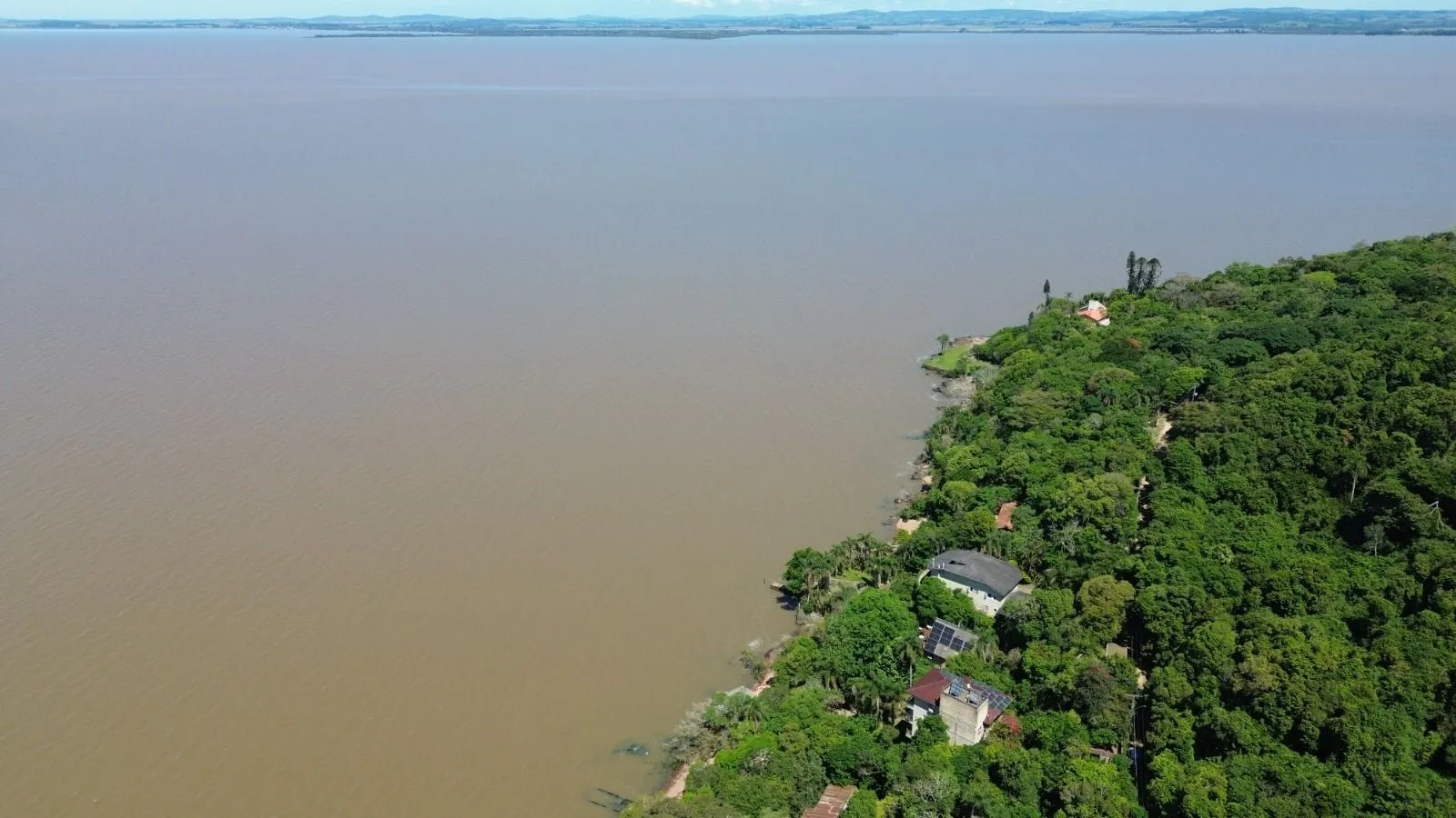 Imagem Sítio para Venda - 240m², 3 dormitórios, sendo 2 suites, 6 vagas - Ponta Grossa
