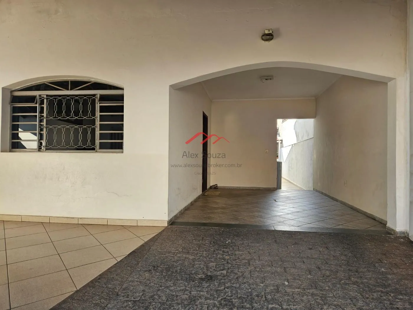 Imagem Casa para Venda em Sumaré, Jardim Maria Antonia (Nova Veneza), 3 dormitórios, 3 banheiros, 4 vagas