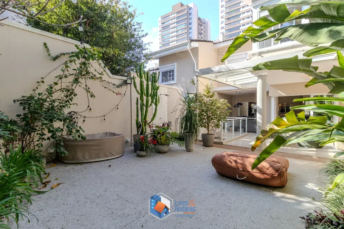 Imagem Casa em condomínio para venda em Jardim Prudência com 5 quartos, sendo 3 suítes, 329m²