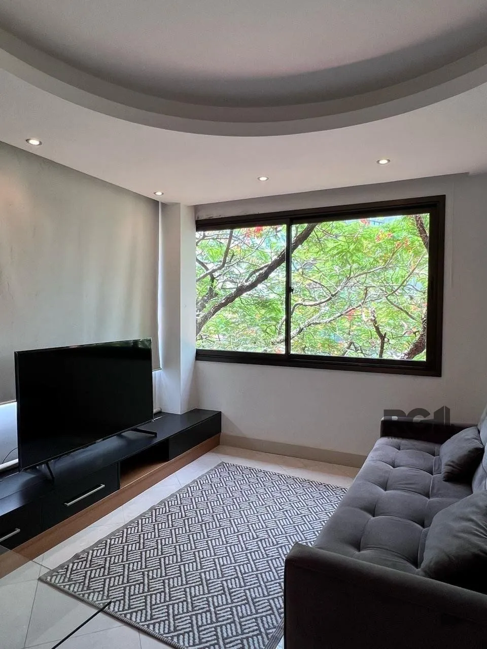 Imagem Excelente apartamento inteiramente decorado e mobiliado, com ótimo acabamento em localização privilegiada.