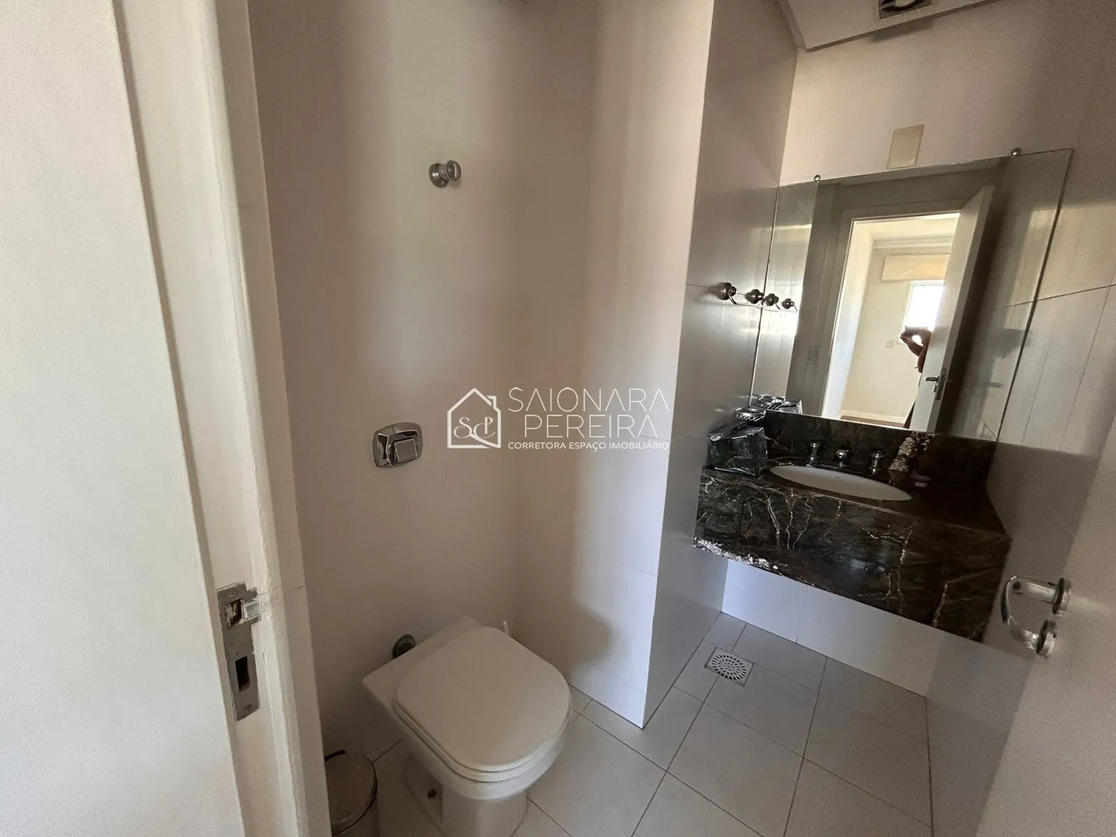 Imagem O Luxo de uma Mansão com a Segurança de um Apartamento no Coração do Córrego Grande