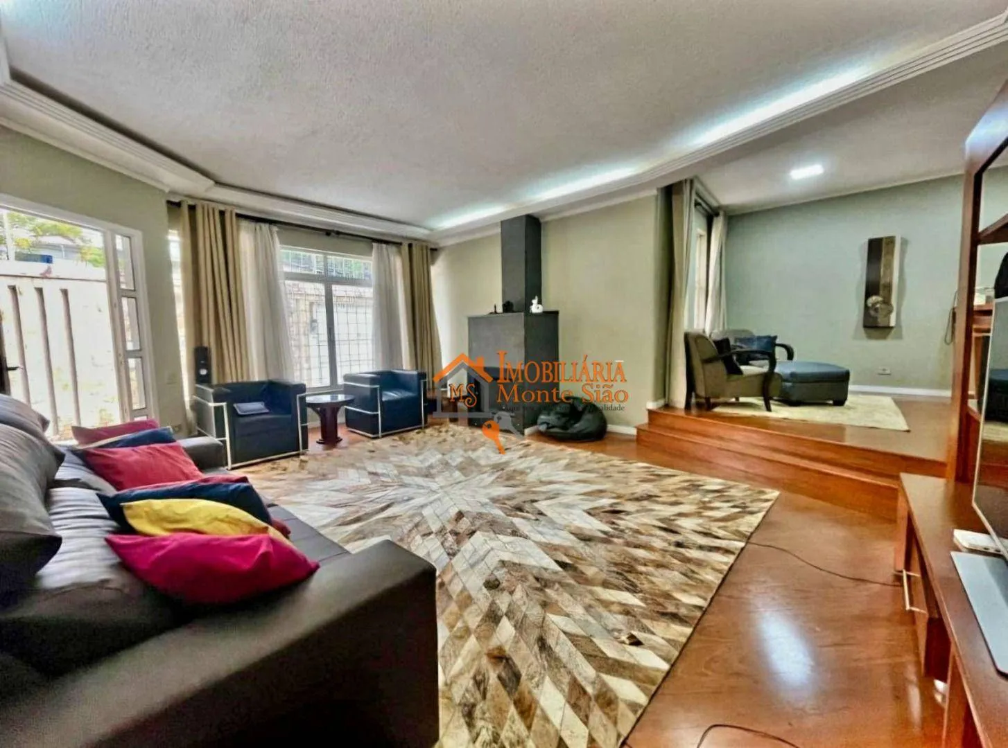 Imagem Sobrado com 4 dormitórios à venda, 512 m² por R$ 1.690.000,00 - Vila Rosália - Guarulhos/SP