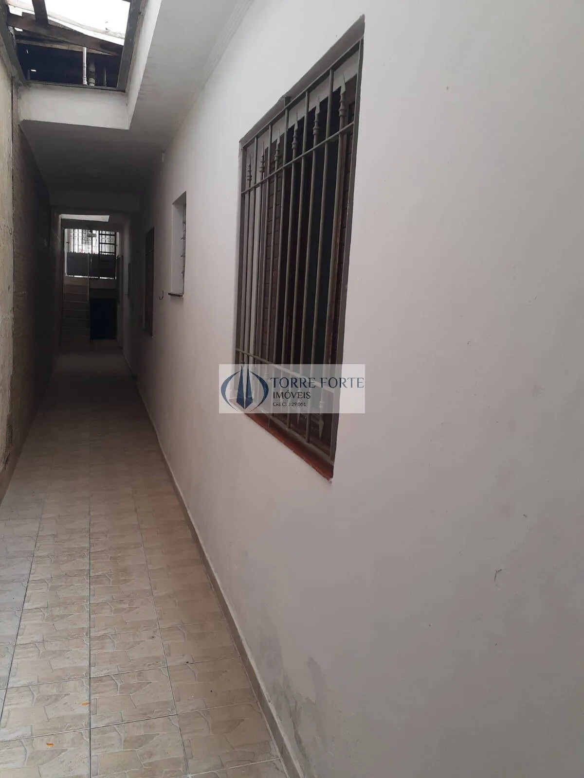 Imagem Casa Térrea, 180 m², 3 dormitórios sendo 2 suítes, Próximo AV ITINGUÇU