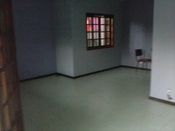 Imagem Casa 2º locação 3 quartos sendo 1 suíte, sala 2 ambientes.
