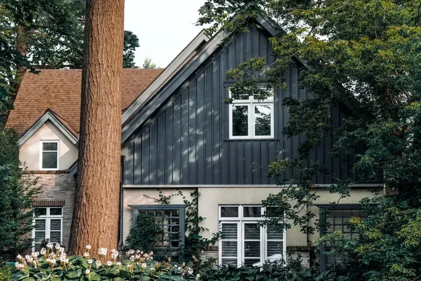 Foto do imóvel Casa com 1 Quarto à Venda ou Locação, 1 m² em Rua Hamilton Régis
