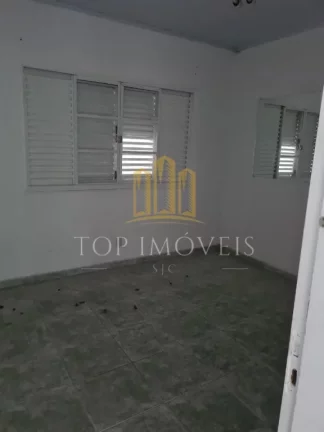 Imagem Espaçosa casa quatro dormitórios no centro Oportunidade!
