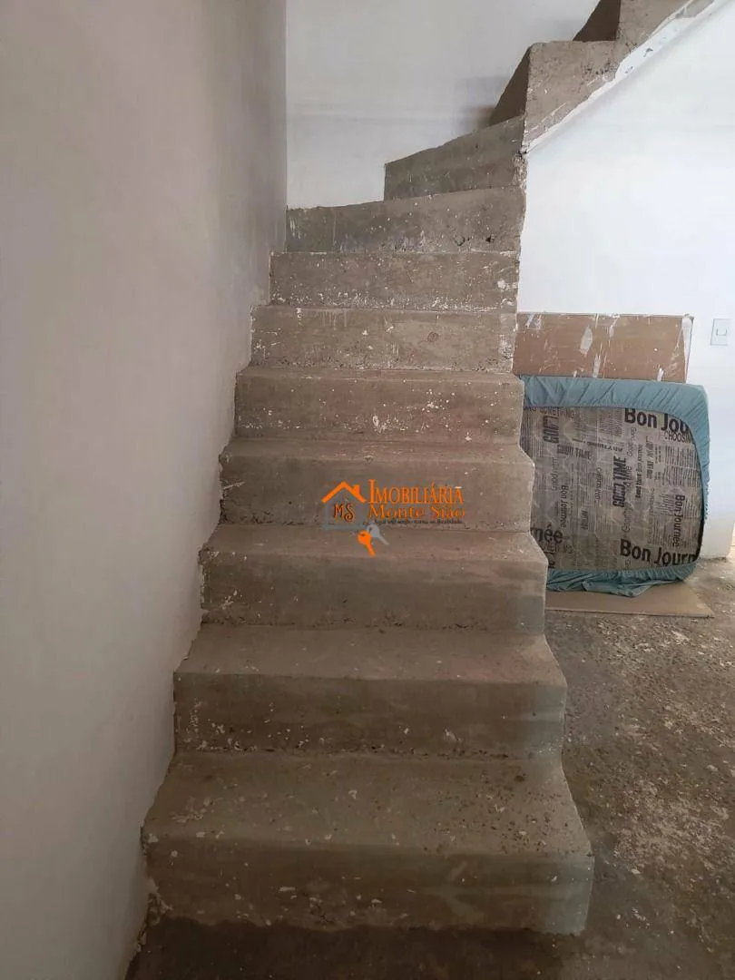 Imagem Sobrado com 3 dormitórios à venda, 140 m² por R$ 330.000,00 - Parque Residencial Bambi - Guarulhos/SP