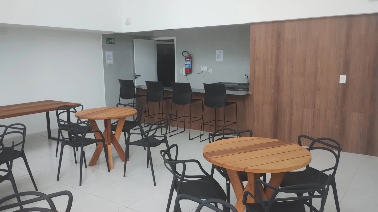 Imagem Apartamento com 3 Quartos à Venda, 66 metros em Casa Amarela - Recife