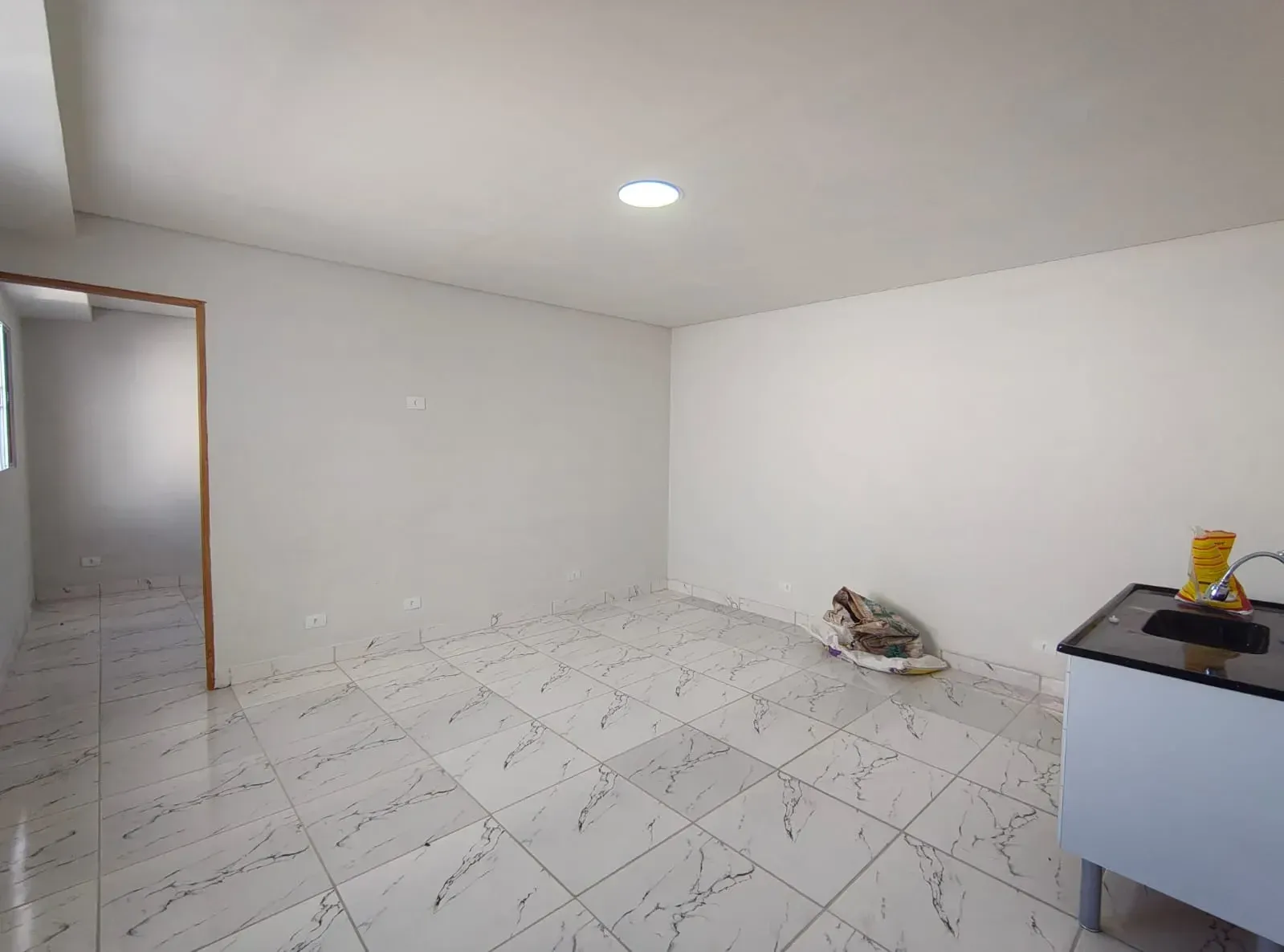 Imagem Kitnet com 1 Quarto para Alugar, 30 m² em Rudge Ramos - São Bernardo do Campo