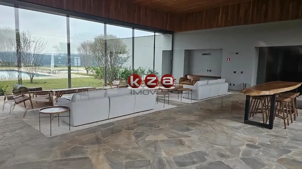 Imagem Terreno de 2.100 m² à venda no Condomínio Portofino em Piedade-SP: Conquiste seu espaço exclusivo!