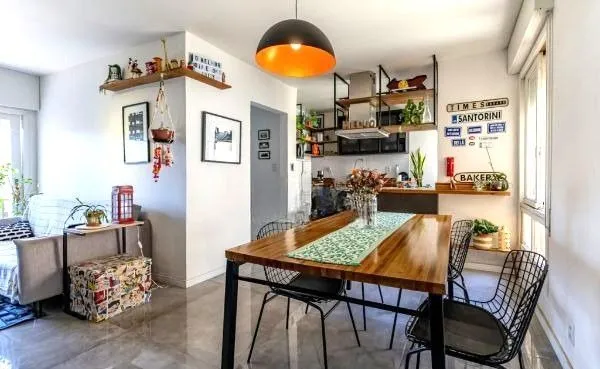 Imagem Apartamento na Cidade Baixa de 1 dormitório e dependência REFORMADO