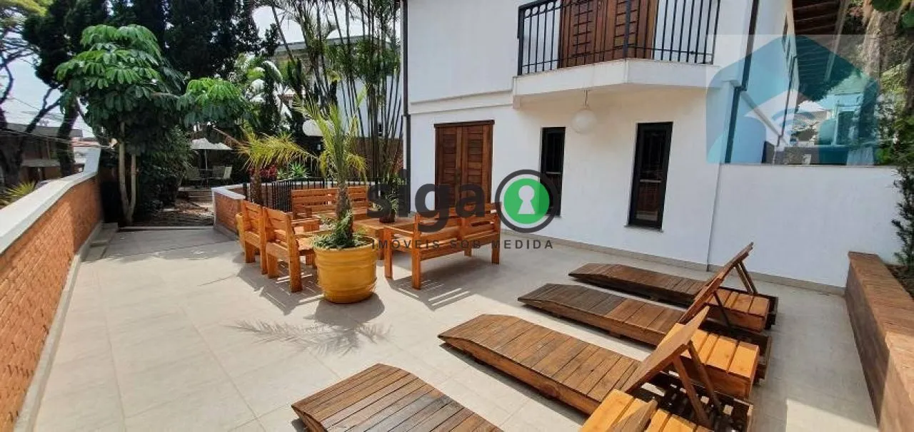 Imagem CASA À VENDA NO MORUMBI COM 5 SUÍTES, PISCINA E 5 VAGAS