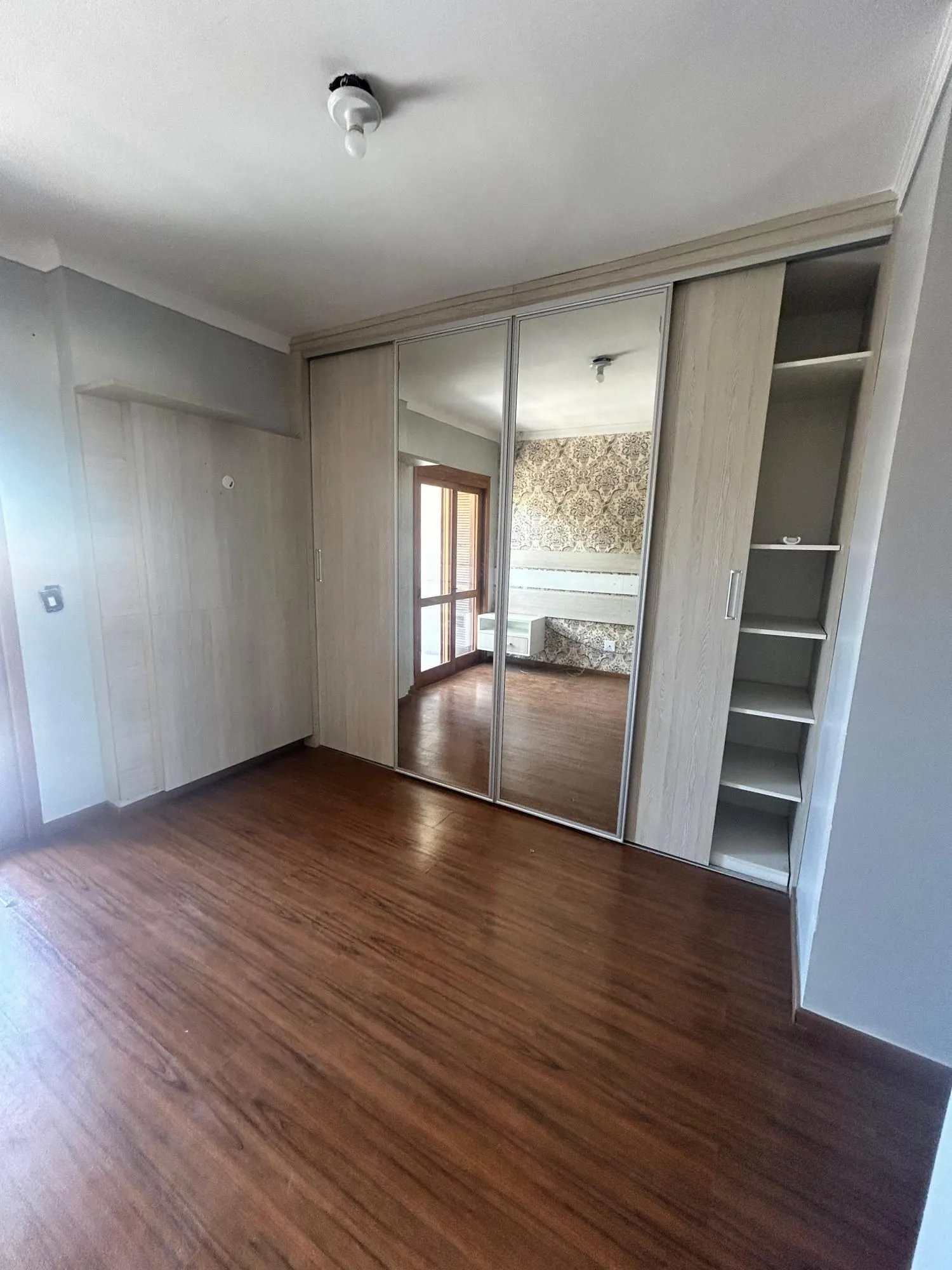 Imagem Casa sobrado no bairro São José em Canoas de 2 dormitórios