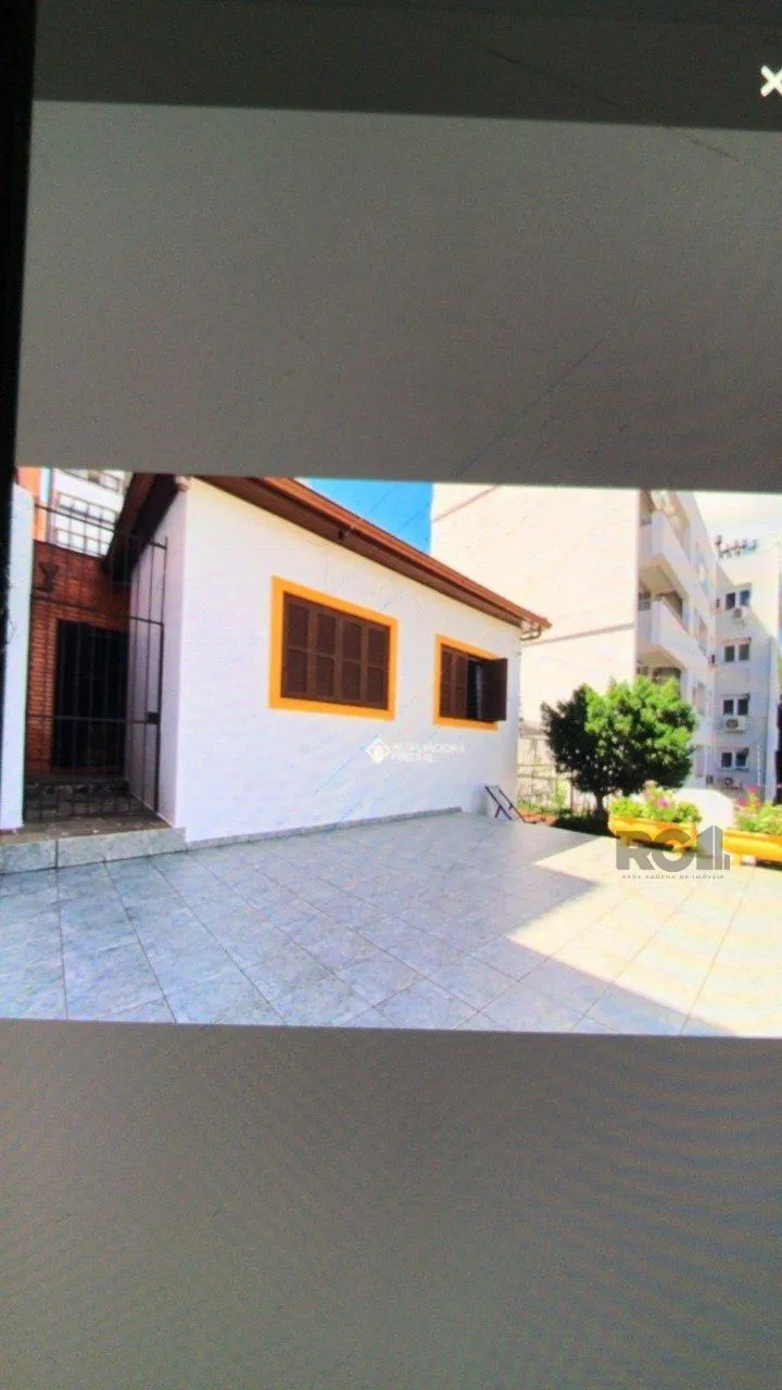 Imagem Casa para Venda - 247.5m², 3 dormitórios, 2 vagas - Petrópolis
