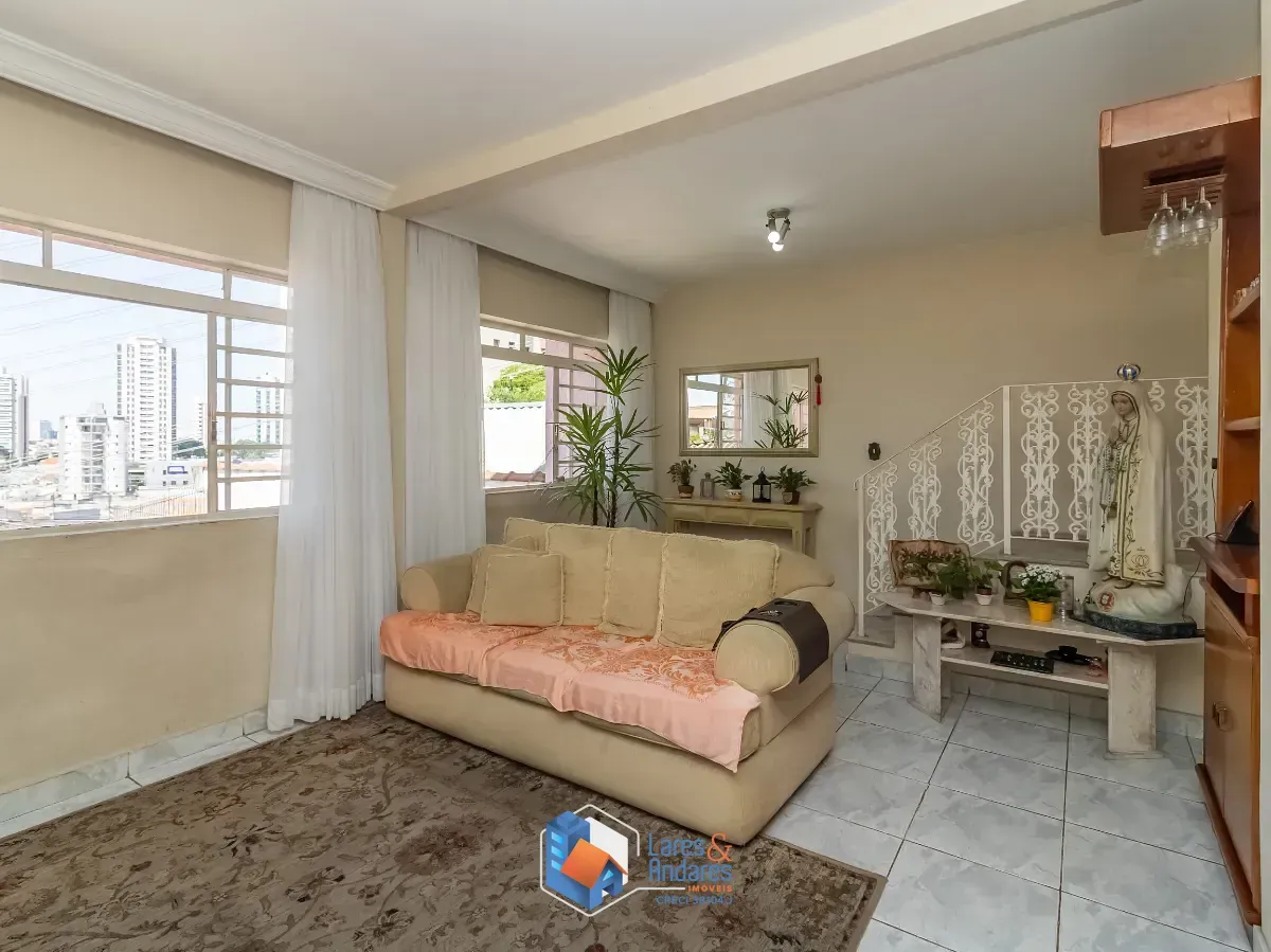 Imagem Sobrado para venda em Vila Paiva com 4 quartos, sendo 3 suítes, 210m²