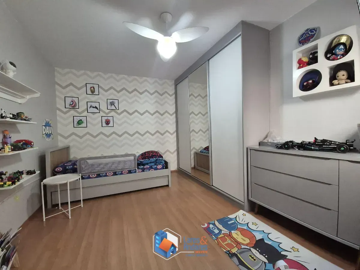 Imagem Sobrado para venda em Vila Tolstoi com 2 quartos, sendo 1 suíte, 180m²