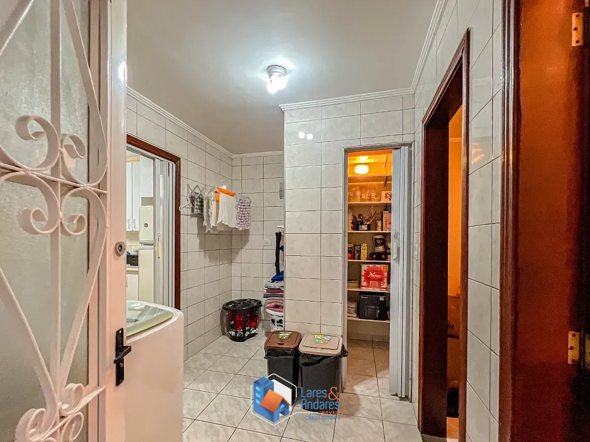 Imagem Sobrado para venda em Vila Mazzei com 3 quartos, sendo 1 suíte, 195m²