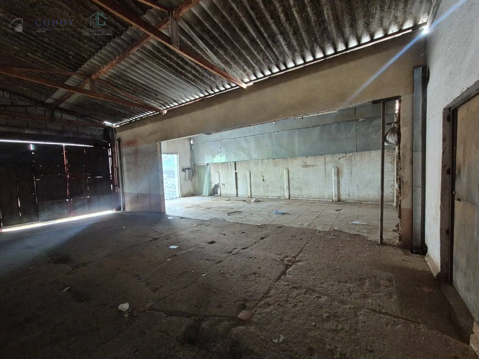 Imagem Ponto Comercial 300 m² - Ótima Visibilidade