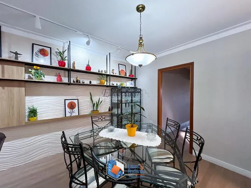 Imagem Sobrado para venda em Jardim Franca com 3 quartos, sendo 1 suíte, 144m²