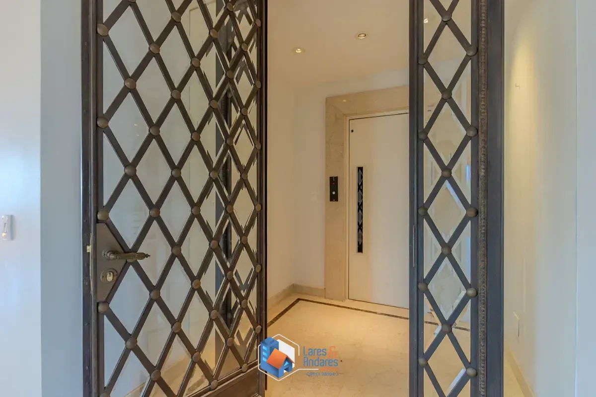 Foto do imóvel Apartamento para venda em Vila Sônia com 4 quartos, sendo 3 suítes, 377m² em Rua Doutor José Maria Whitaker