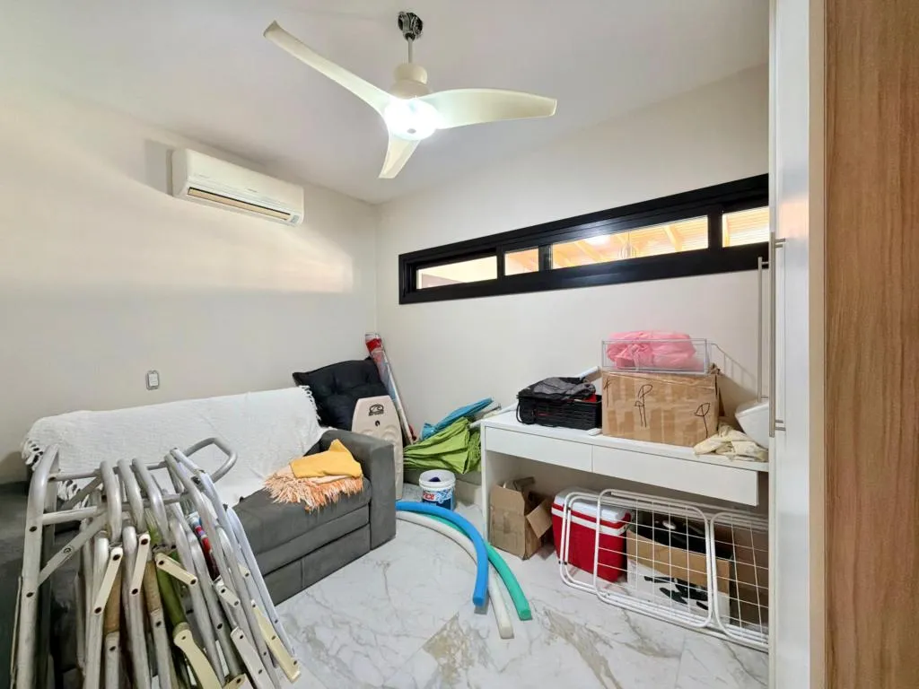 Imagem Casa em Condominio 4 Dormitórios - Bairro --