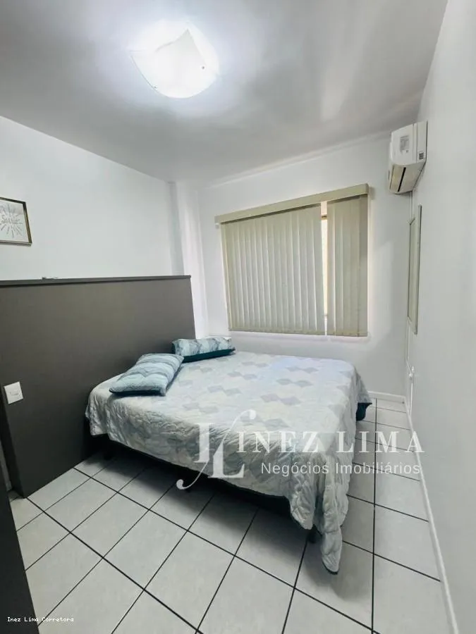 Imagem Aluguel por Diária para Temporada em Itapema, Meia Praia, 3 dormitórios, 1 suíte, 2 banheiros, 1 vaga