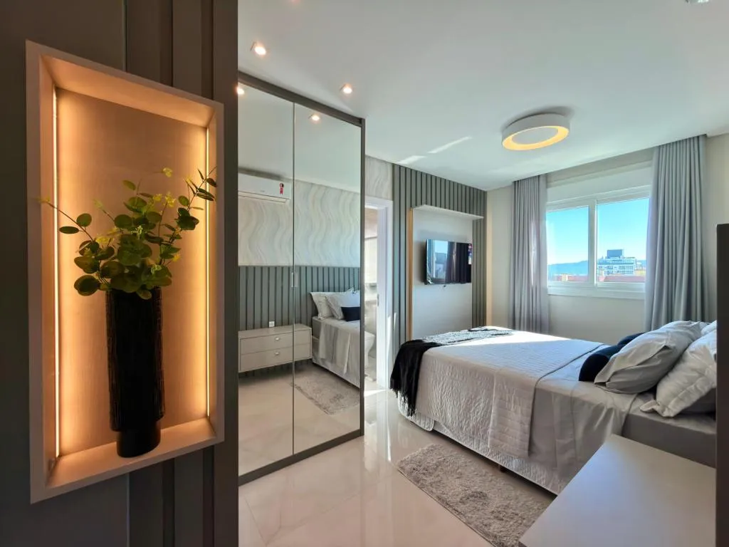 Imagem Apartamento 3 Dormitórios - Bairro Zona Nova