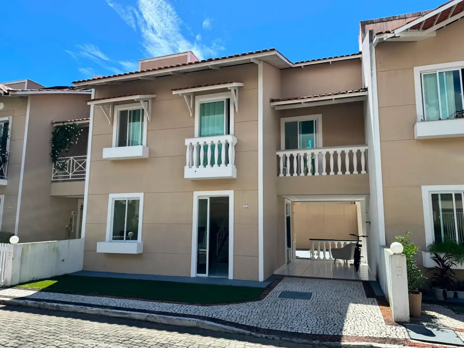 Foto do imóvel Casa de Condomínio com 3 Quartos à Venda, 102 m² em Cidade 2000 - Fortaleza