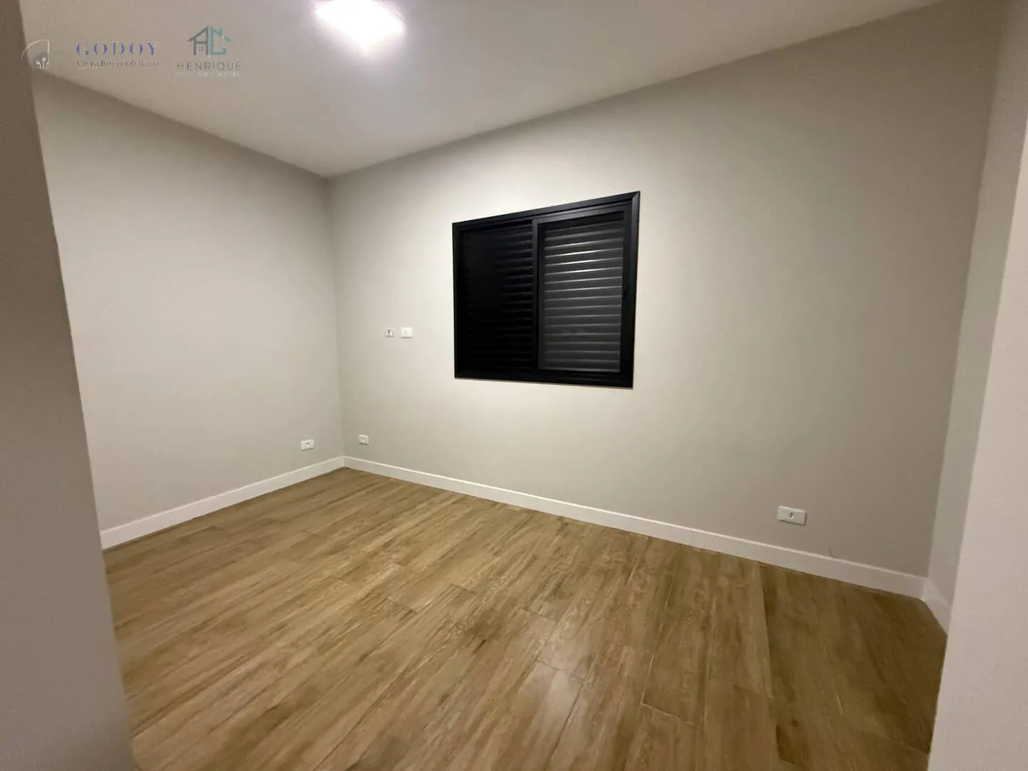 Imagem Elegância e Praticidade em um Só Lugar - Confira Este Sobrado