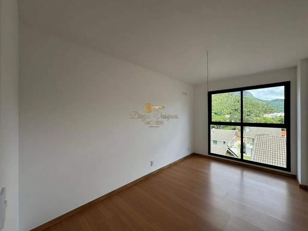 Imagem Apartamento para Venda em Teresópolis / RJ no bairro Várzea