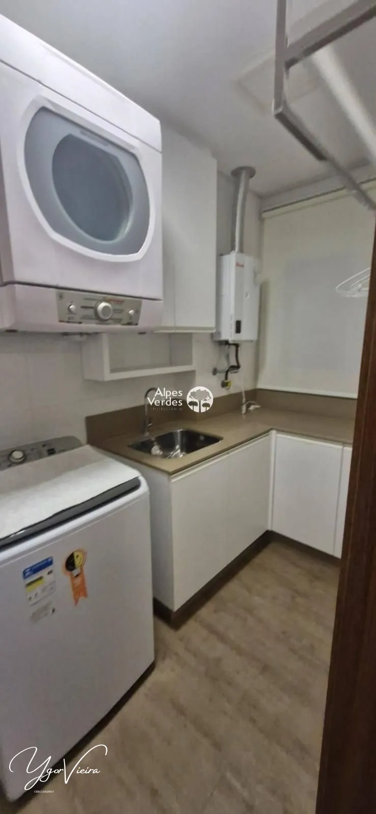 Imagem Vende-se apto mobiliado e decorado em Joinville-2 Suites-R$1.450.000,00
