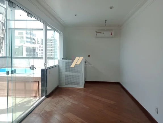 Imagem Cobertura à venda no Cambuí em Campinas, São Paulo.