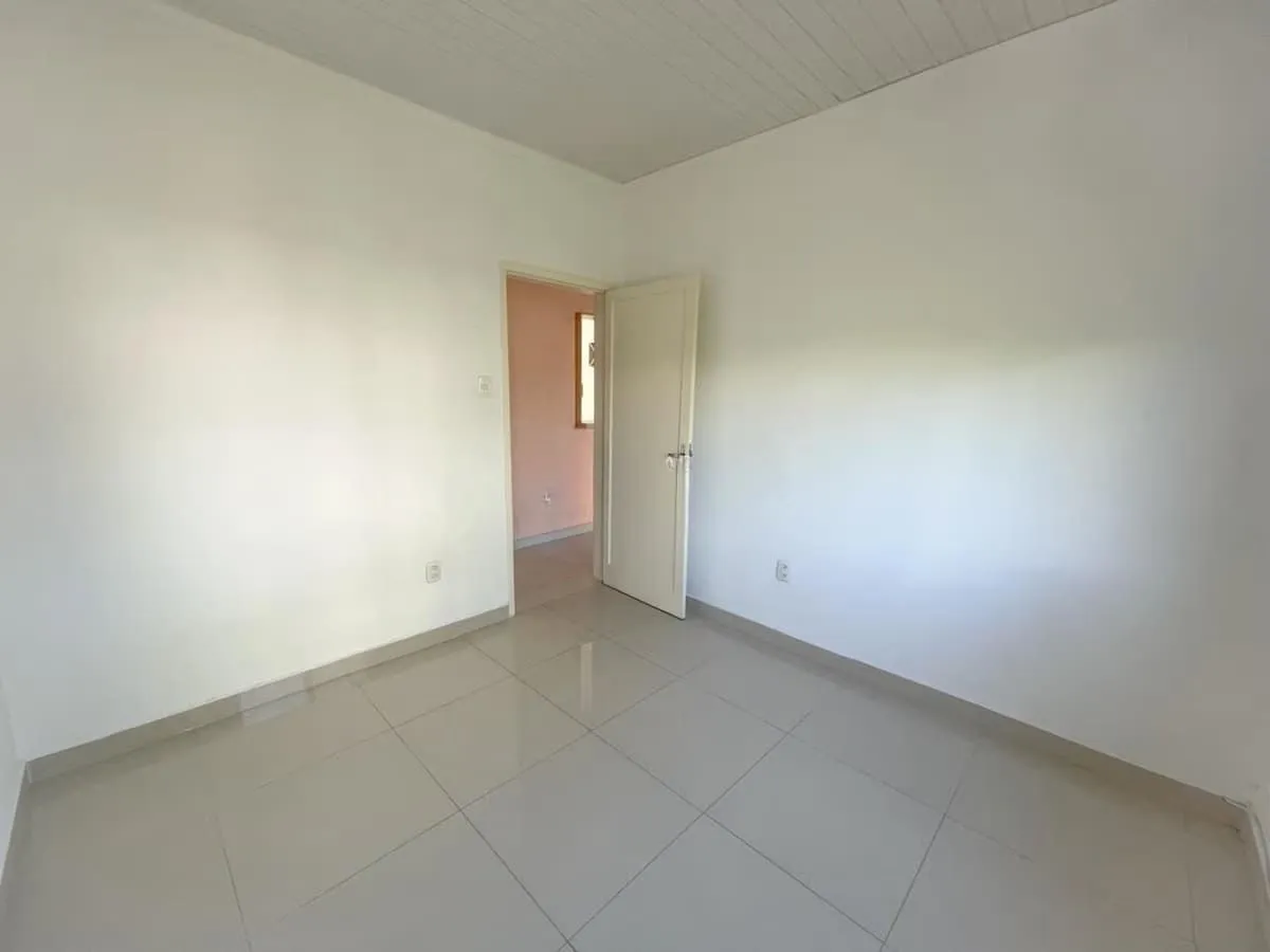 Imagem Apartamento de 3 dormitorios à venda em São Sebastião, Porto Alegre.