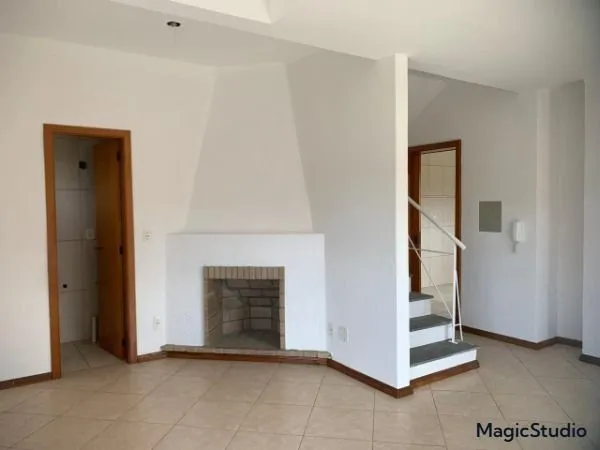 Imagem Casa de 3 Pavimentos com Sacadas, Lareira e Espaço Gourmet