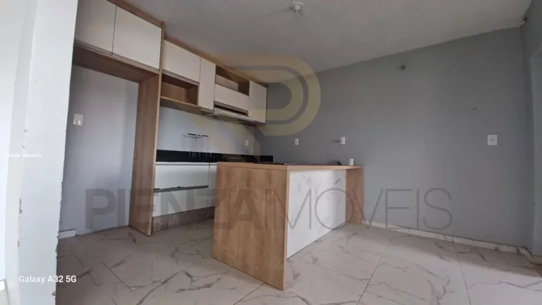 Imagem Casa Duplex para Venda em Concórdia, Nações, 3 dormitórios, 1 suíte, 2 banheiros, 1 vaga