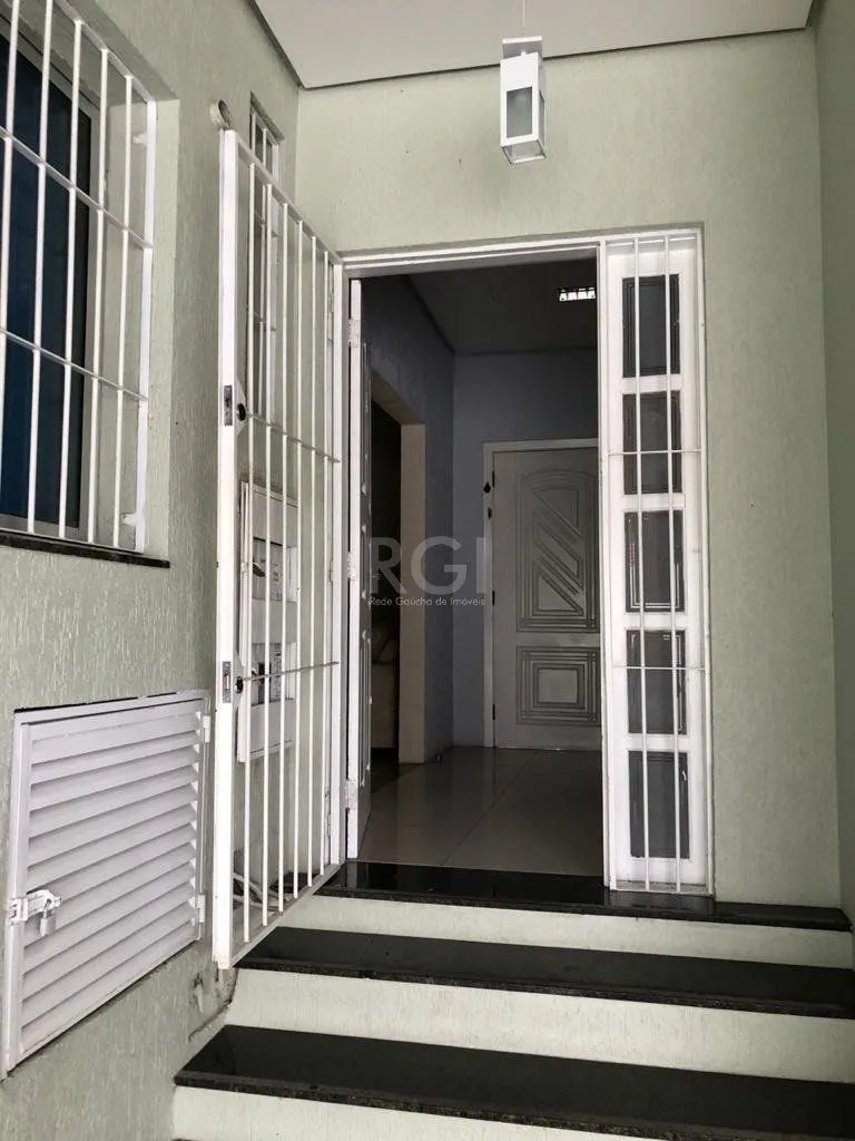 Imagem Casa para Venda - 259m², 4 dormitórios, sendo 1 suites, 4 vagas - Coronel Aparício Borges