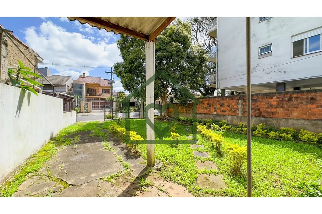 Imagem Terreno plano com 352m² localizado na Rua Edmundo Bastian 1155 no bairro Cristo Redentor medindo 8,...