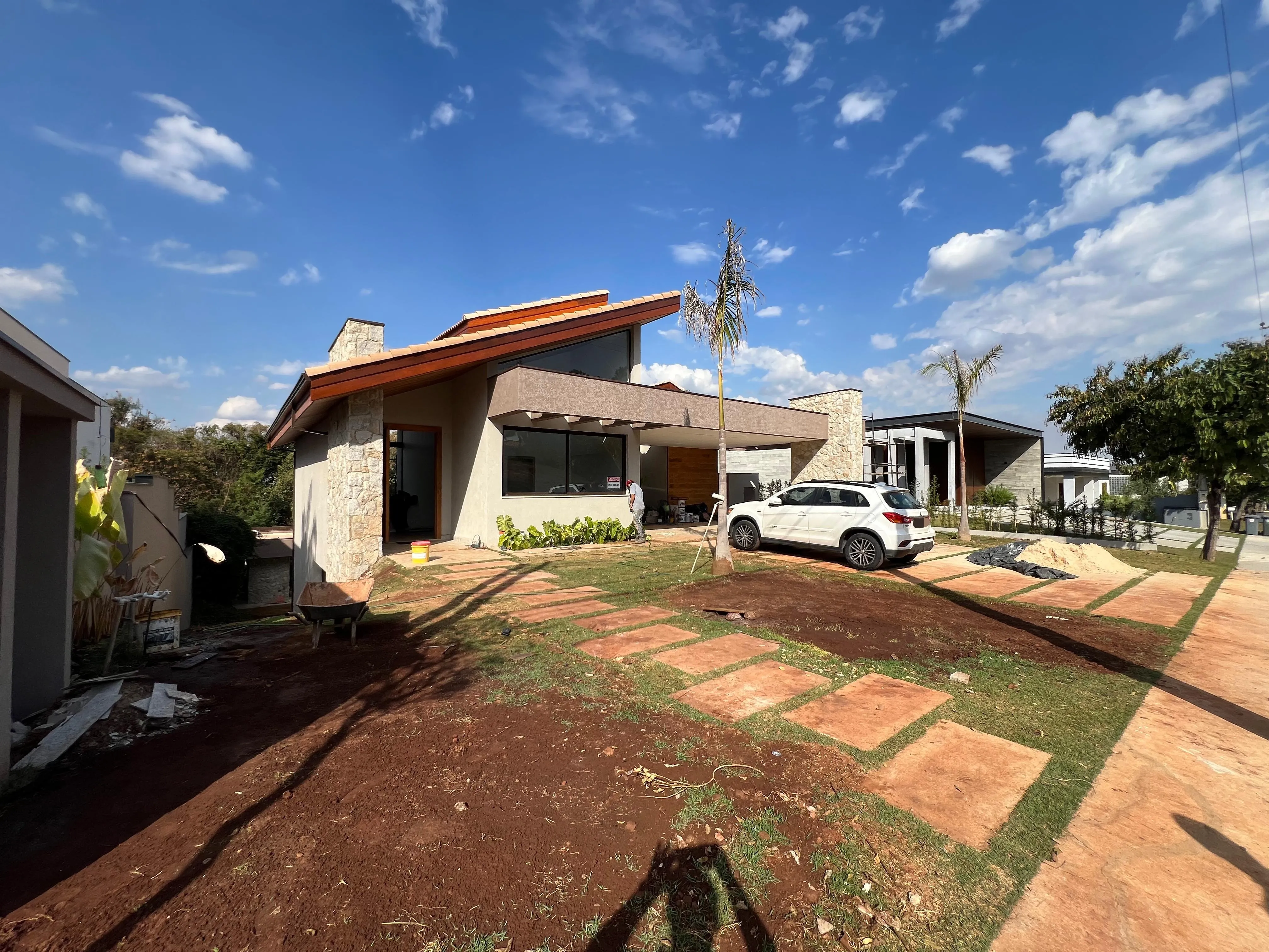 Imagem Luxuosa Casa no Condomínio Fazenda Imperial - 1700m² de Terreno e 402m² de Área Construída