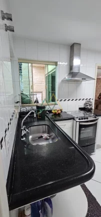 Imagem Sobrado com Ático em Condomínio à venda no Bacacheri Curitiba PR