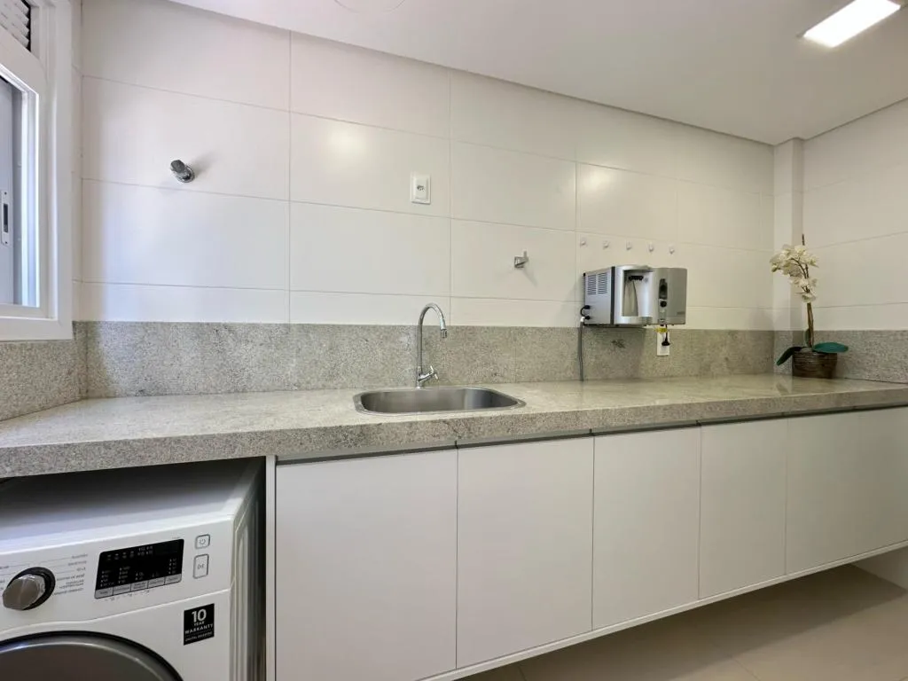 Imagem Apartamento 4 Dormitórios - Bairro Zona Nova