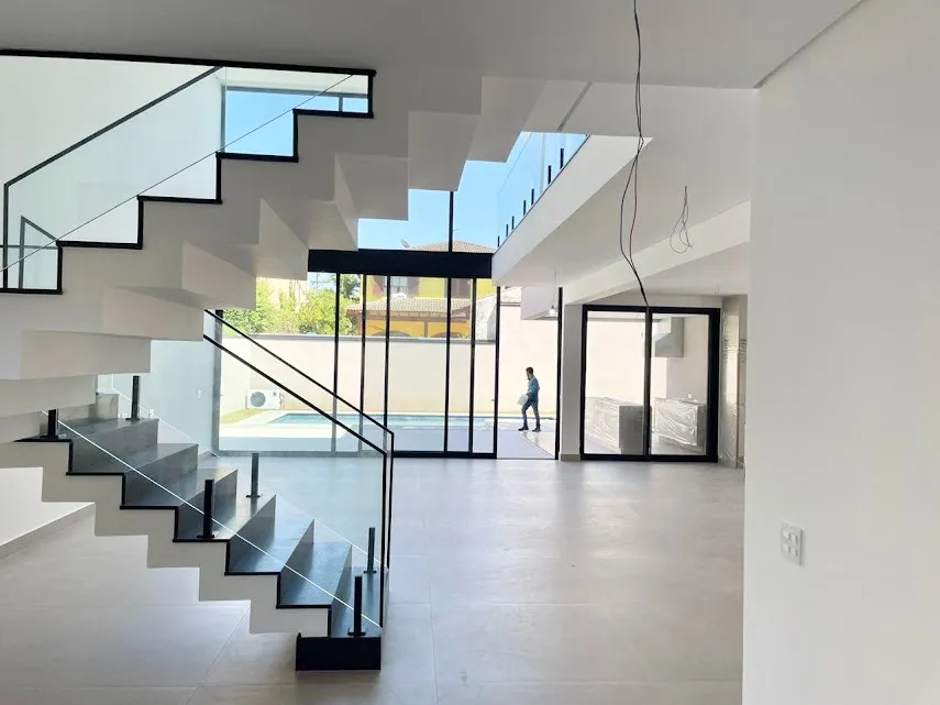 Imagem Sobrado de 560m² Localizado no Alphaville Res. Dois - Barueri - SP!