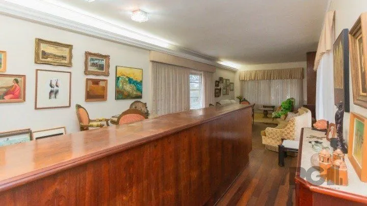 Imagem Casa, 1873 M² para Comprar com 4 Dormitórios e 6 Vagas Estacionamento