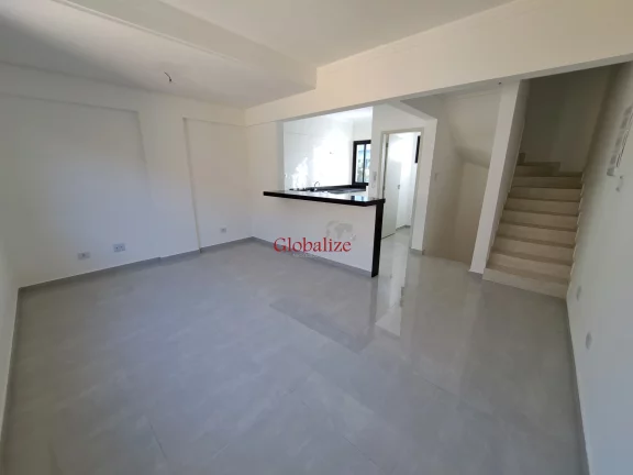 Foto do imóvel Casa em villagio à venda com 94m², 2 suítes, piscina por R$598.405,00 em Santos