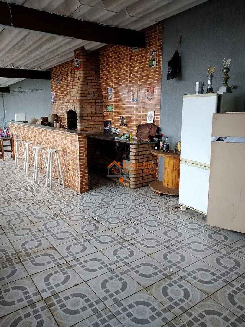 Imagem Sobrado com 4 dormitórios à venda, 300 m² por R$ 650.000,00 - Cocaia - Guarulhos/SP