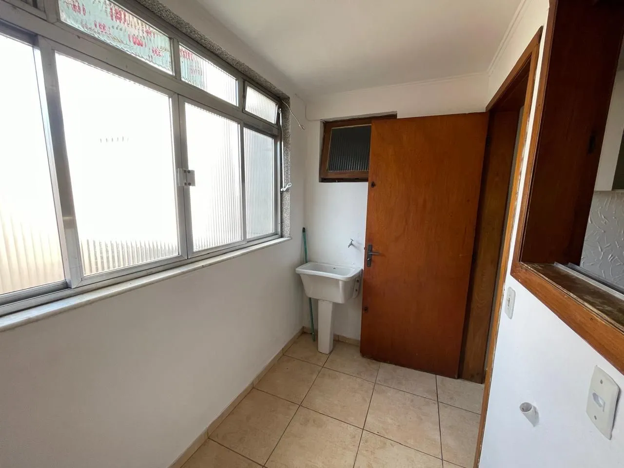 Imagem Apartamento com 02 dormitórios, 01 suíte, 74,53m2 privativos e 02 vagas de garagem cobertas!