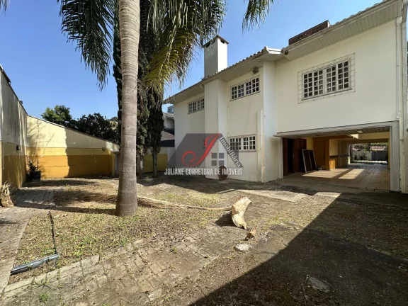 Imagem Casa de Alvenaria Residencial e Comercial à venda no bairro Vila Izabel em Curitiba.