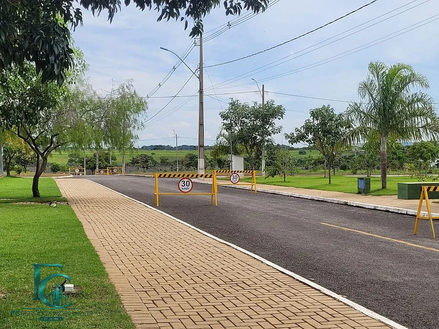Imagem Seu lote em condomínio fechado está aqui!