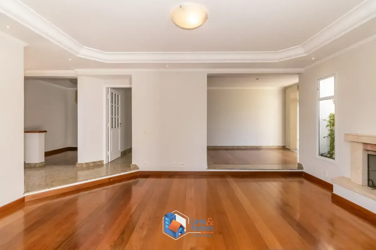 Imagem Casa em condomínio para venda em Alto da Boa Vista com 4 quartos, sendo 2 suítes, 320m²