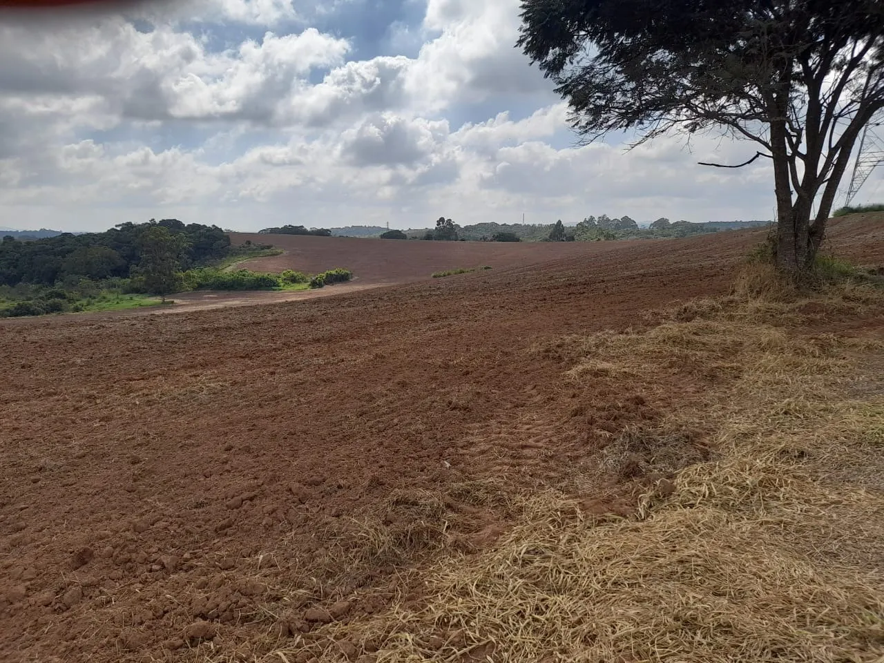 Imagem Terreno comercial de 620.000m² no Centro de Jarinu-SP: oportunidade única de investimento!
